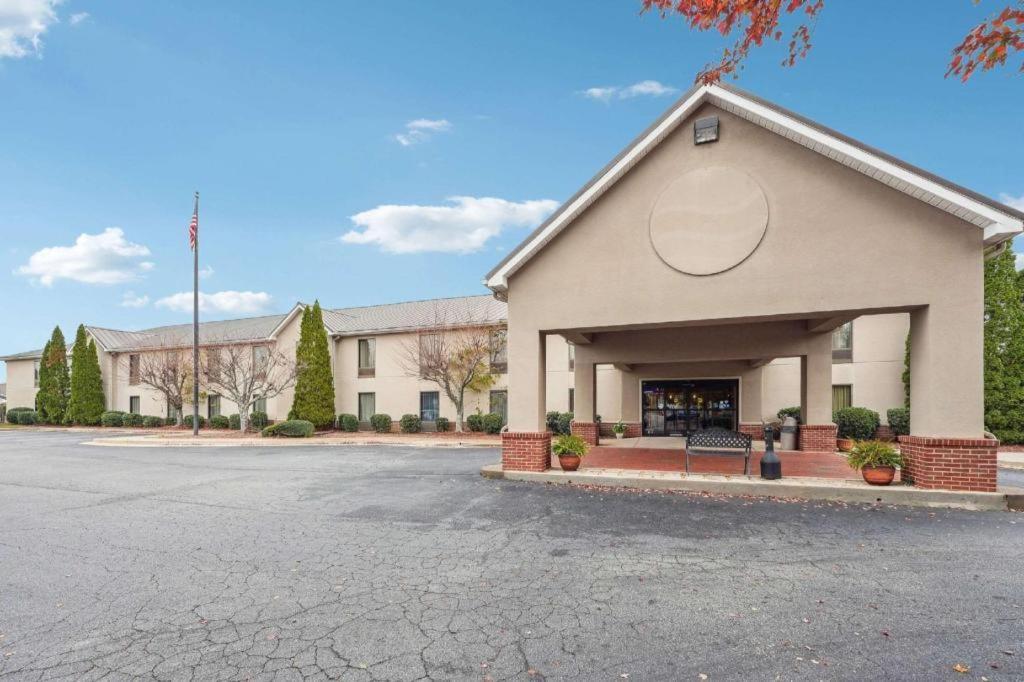 Quality Inn&Suites Dawsonville Extérieur photo