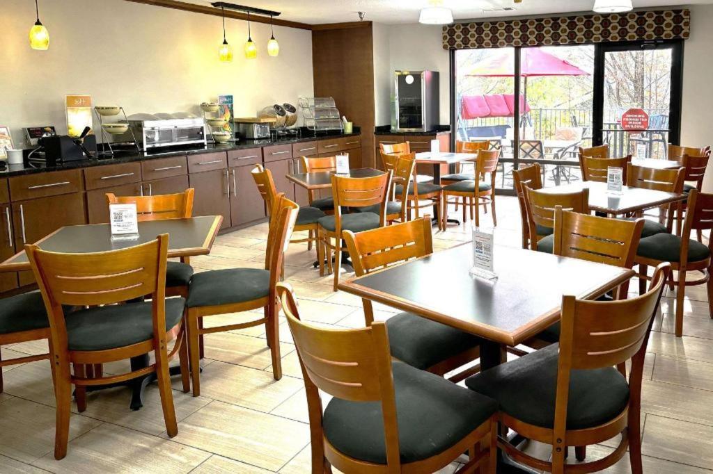 Quality Inn&Suites Dawsonville Extérieur photo